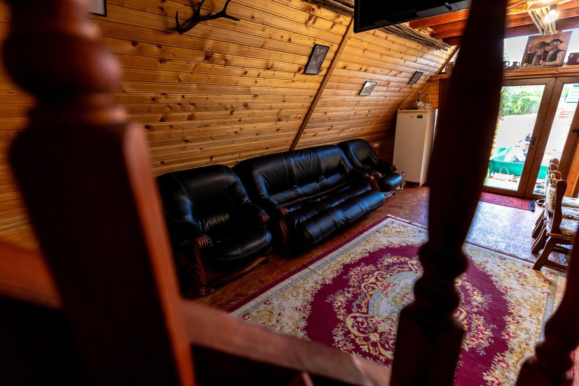 Catunu' Lui Emil Villa Carbunesti Bagian luar foto