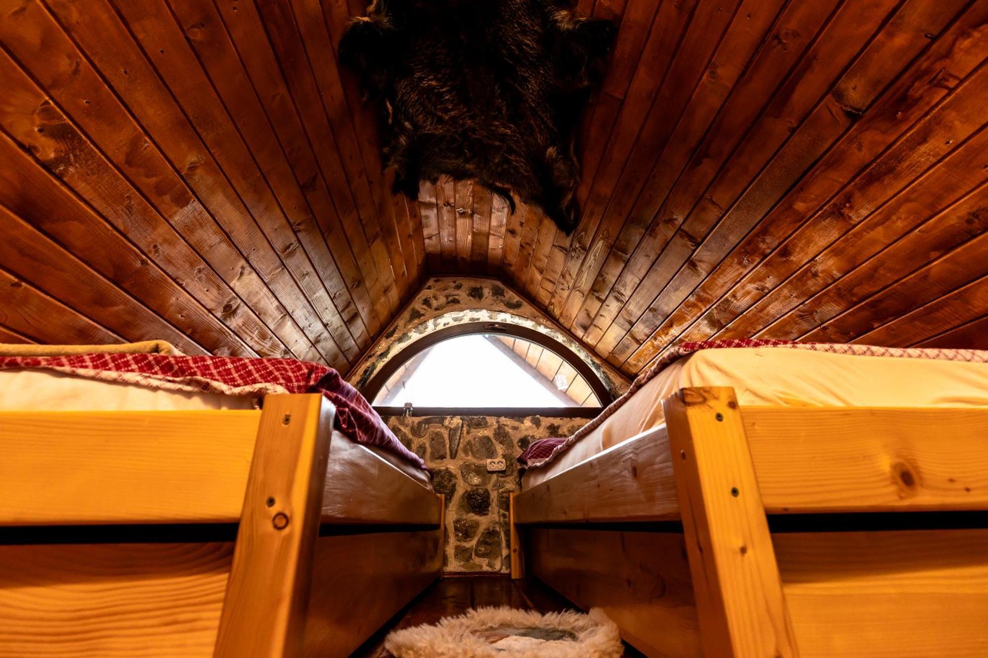 Catunu' Lui Emil Villa Carbunesti Bagian luar foto