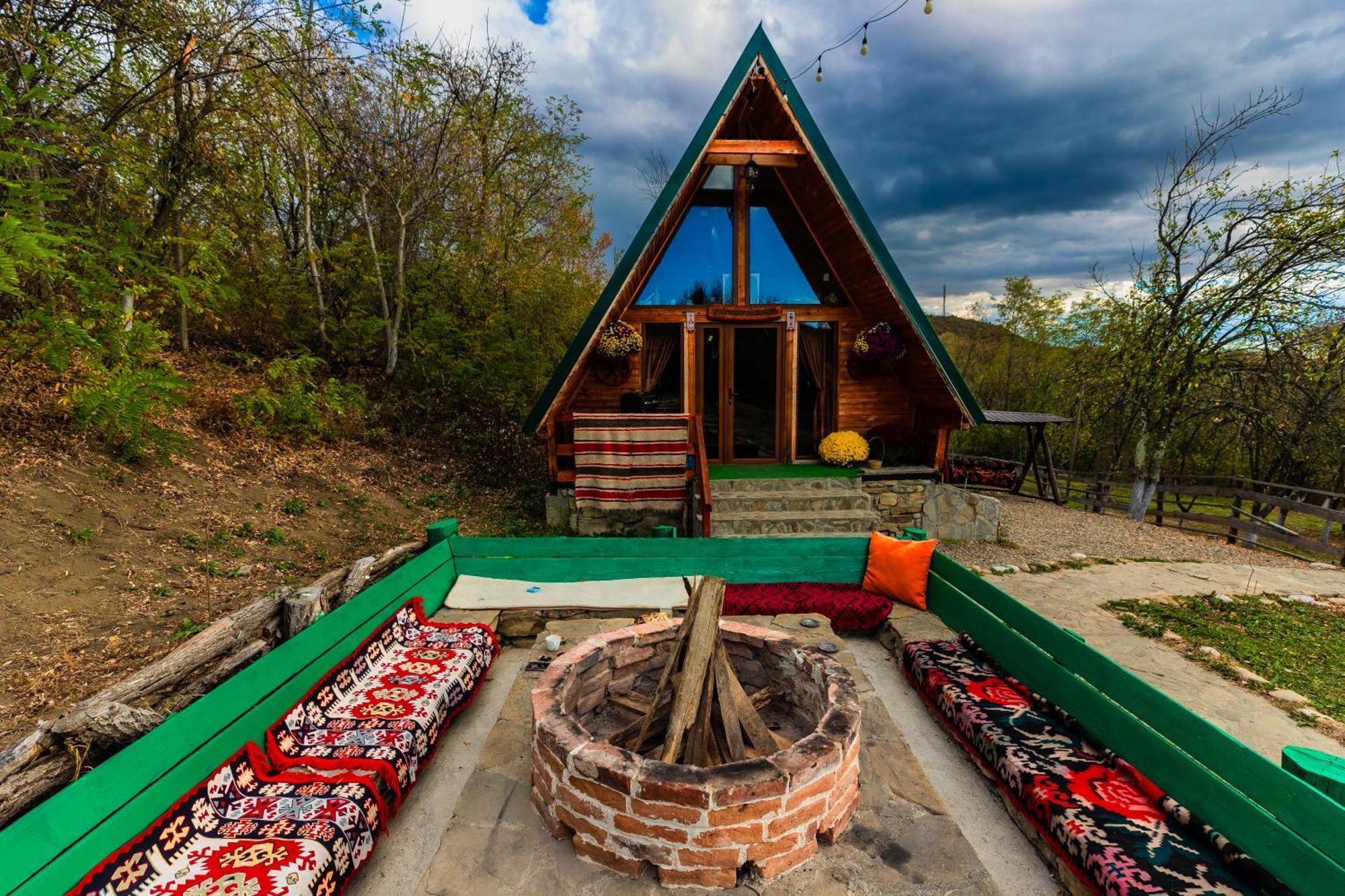 Catunu' Lui Emil Villa Carbunesti Bagian luar foto
